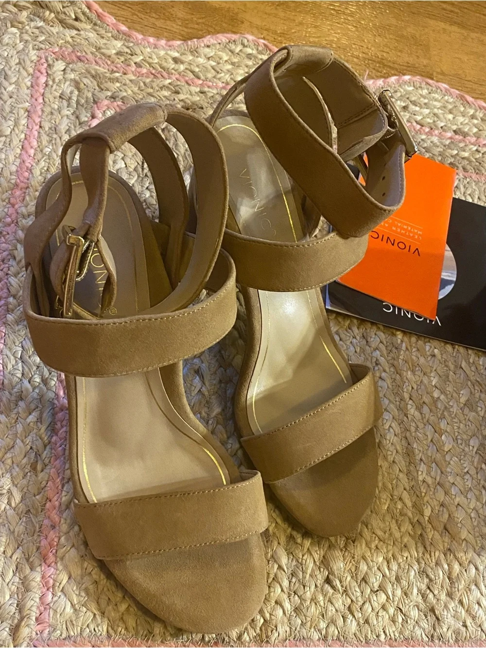 Vionic Sofia Wheat Suede Ankle Strap Block Heel Sandal 8 clean girl boho chic